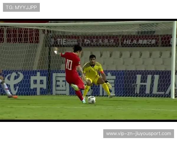 劳塔罗抢点提前启动完成关键射门