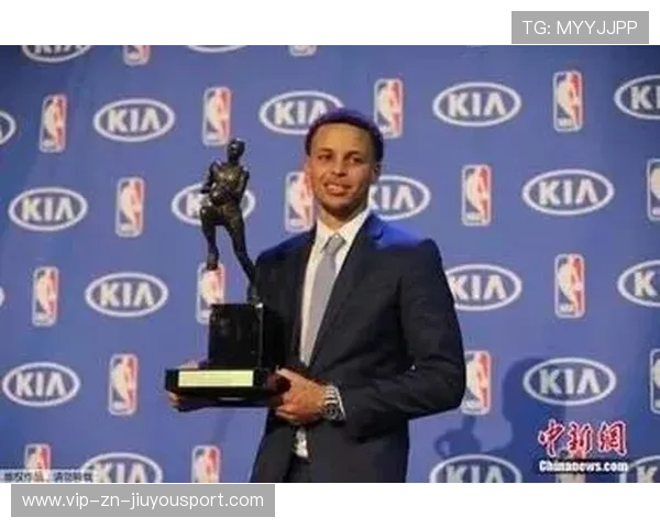 库里用跑动解决问题，金州勇士执行成功